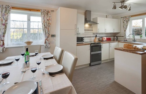 Port Talbot House | The Lodge in the beautiful Margam