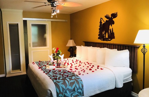 Eureka Springs Hotel | The Lodge