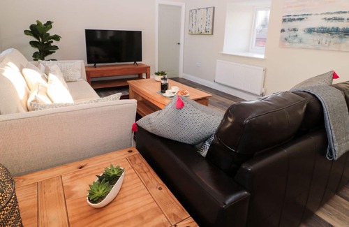 Fenwick Apartment | THE LOFT, pet friendly, luxury holiday cottage in Fenwick