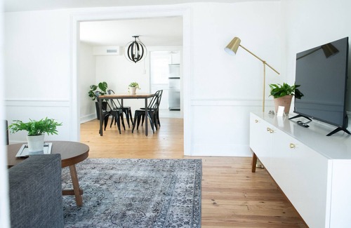 Strasburg Apartment | The Log Cabin at Strasburg "The Pierre"