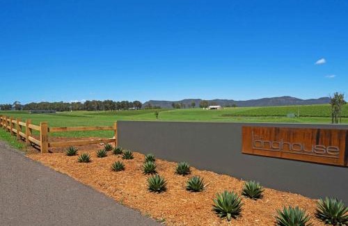 Pokolbin Villa | The Longhouse - Suite 2