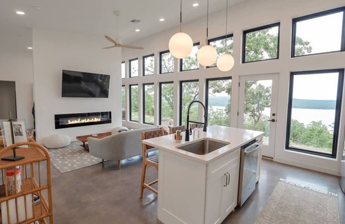 Crowder House | The Looking Glass House!