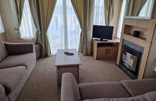 Aberystwyth House | The Lookout 3 Bedroom Family Caravan with Sea View Pet Friendly