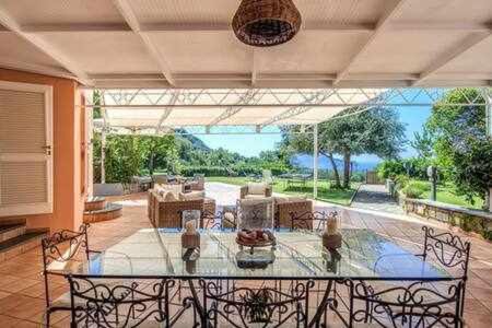 Termini Villa | The Lookout Exclusive Villa with Capri Views