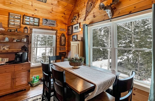 Greenville Cabin | The Loon's Nest (Close to Moosehead Lake!)