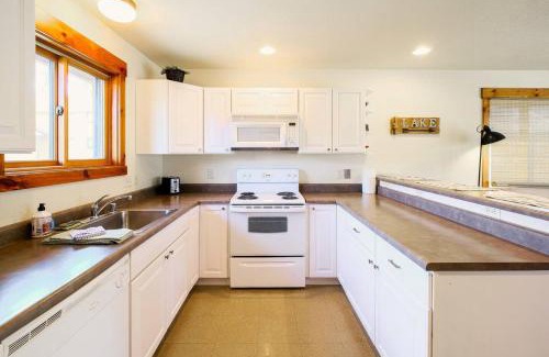 Grand Lake House | The Loose Moose Lodge #6 At Downtown Grand Lake