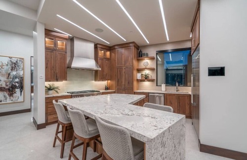 Hurricane House | The Luxe at Copper Rock Large Luxury Home~ Golf~ ATV~ Zion NP~Lake Access