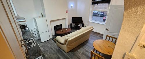 Huddersfield House | The Luxe - Entire House