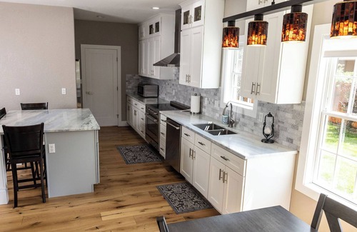 Alamosa House | The Luxe Valley Retreat - 4 Bedrooms, 4 Bathrooms, plus Entertainment-Game Room