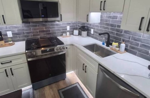 Providence Apartment | The Macro-Lux at Lower Atwells 2BR APT Ldry.DW "P"