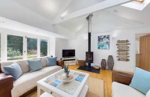 Burgh Island House | The Malthouse, a 5 minute walk to Bantham