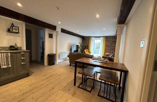 Kirk Sandall Apartment | The Maltings - Contemporary 2 bedroom apartment with en-suite