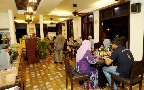 Kampong Raja Resort | The Manor Beach Resort Besut