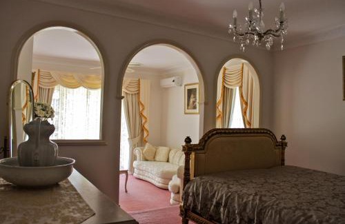 North Tamborine Hotel | The Manor Tamborine Mountain