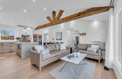 Burlington House | The Maple Tree: Luxury Family Home