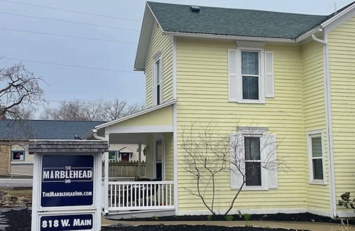 Lakeside House | The Marblehead Inn - Keepers