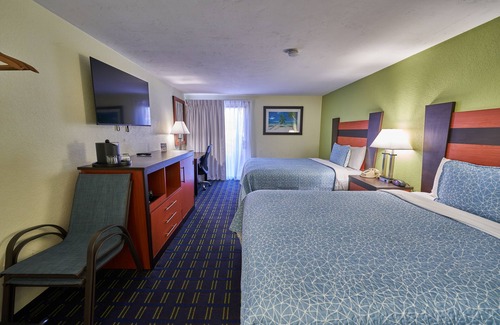 West Yarmouth Hotel | The Mariner Resort Cape Cod by The Red Collection
