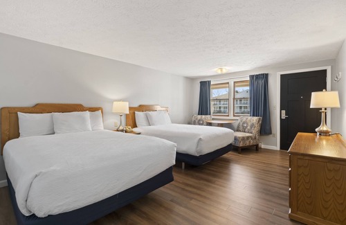 Ogunquit - Wells Hotel | The Mariner Resort