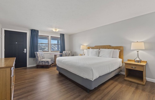 Ogunquit - Wells Hotel | The Mariner Resort