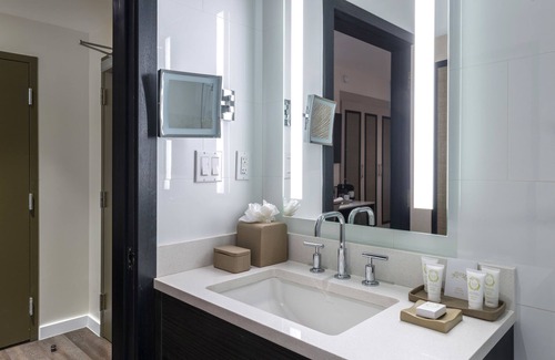 South Beach Hotel | The Marlin Hotel