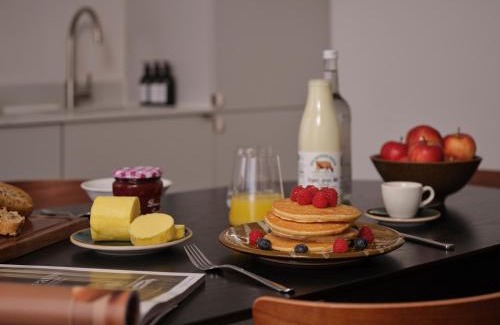Earl's Court Apartment | The Marloes