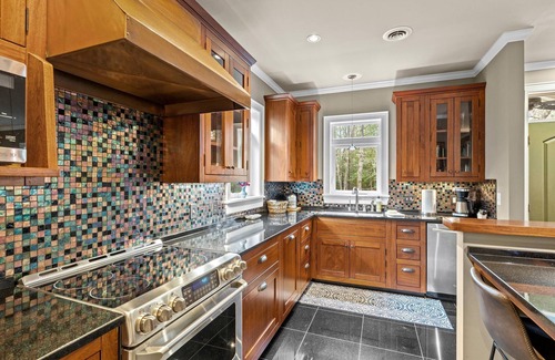 Craven County House | The Marsh House-Pet Friendly Home with Dock