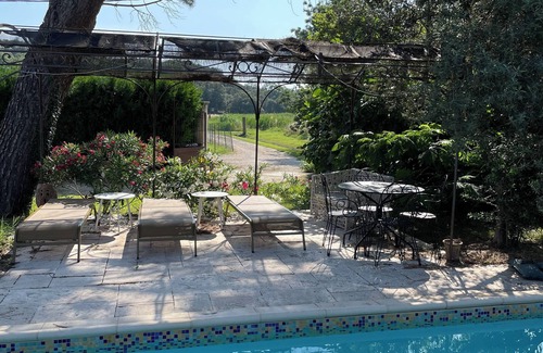Sarrians House | The Mas des Ailles gîte, in the heart of the Vaucluse!