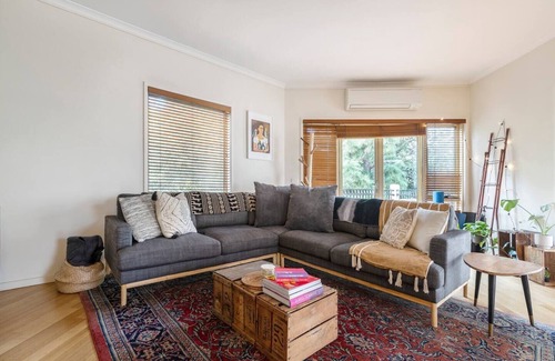 Kensington Apartment | The Mawbey An Urban Top floor Industrial Loft