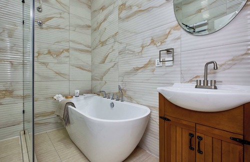 Accra House | The Mayflower Inn