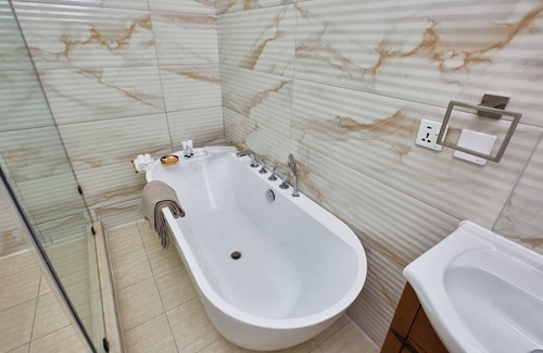 Accra House | The Mayflower Inn