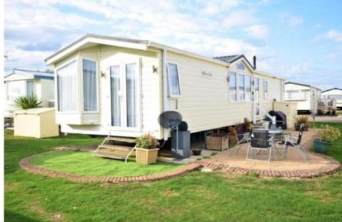 Clacton-on-Sea Other | The Meridan Lodge - Close to beach - Swimming Pool & Amusements