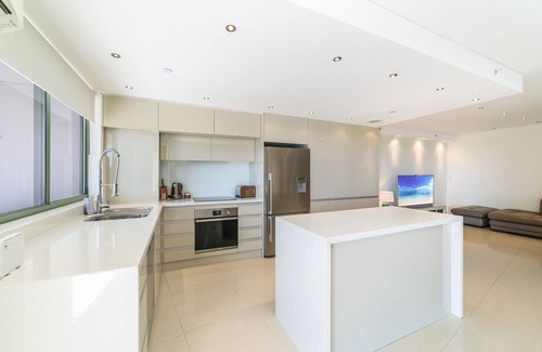 Main Beach Apartment | The Meriton on Main Beach