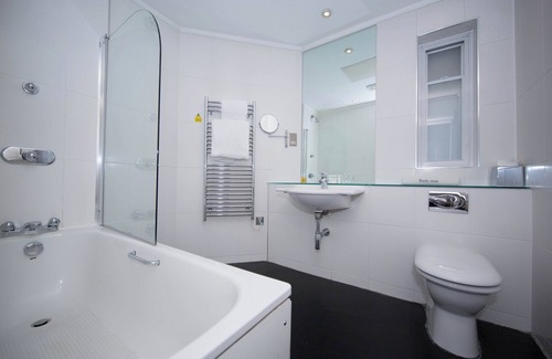 Leeds City Center Hotel | The Met Hotel