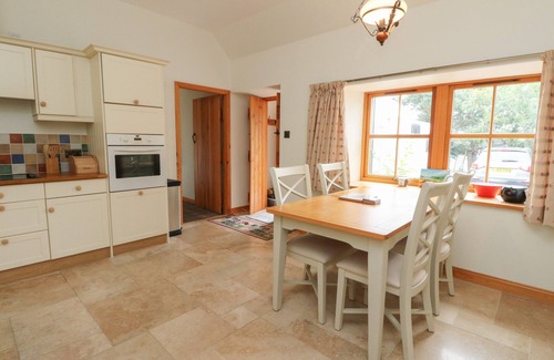 Avoch Cottage | THE MILK HOUSE, with a garden in Fortrose