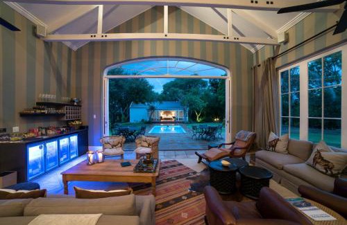 Grahamstown House | The Milner by The Oyster Collection