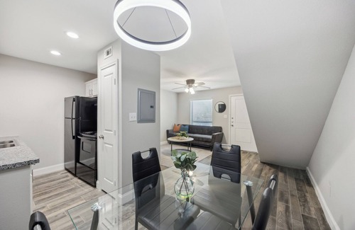 South Arlington Apartment | The Mirage 251 I Comfy 1 Bed 1 Bath
