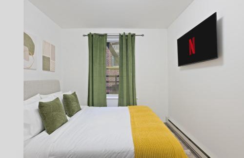 West New York Apartment | The Mirage Stay 3 Bedroom Apt 20 Min to NYC