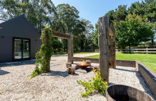 Exeter House | 'the Mist' - Farm Cottage Exeter