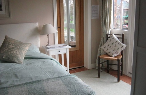 Moreton Bed & Breakfast | The Moats B&B - Ground Floor King Size Room Ensuite - New listing from Vrbo