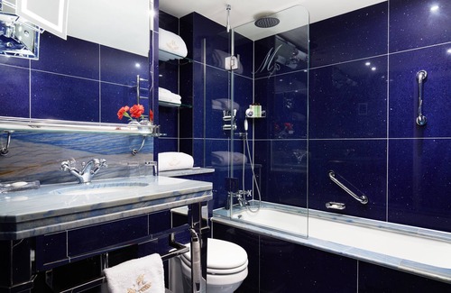 Bloomsbury Hotel | The Montague On The Gardens