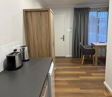 Swan View Hotel | The Morrison Motel