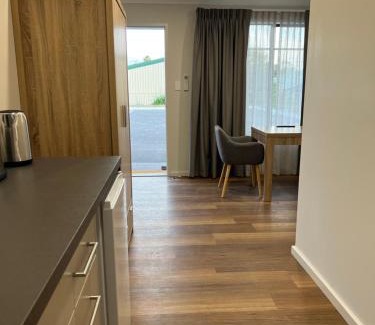 Swan View Hotel | The Morrison Motel