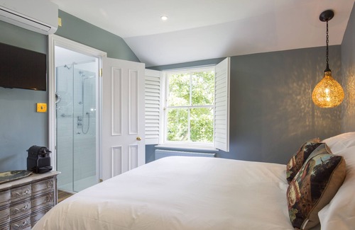 Royal Tunbridge Wells Bed & Breakfast | The Mount Edgcumbe