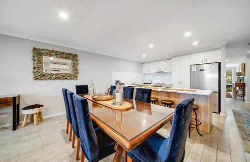 Jindabyne House | The Mountain House - Luxury 4BR Home l WiFi l Netflix l BBQ l Nespresso Machine