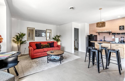 Logan Hotel | The Mulberry