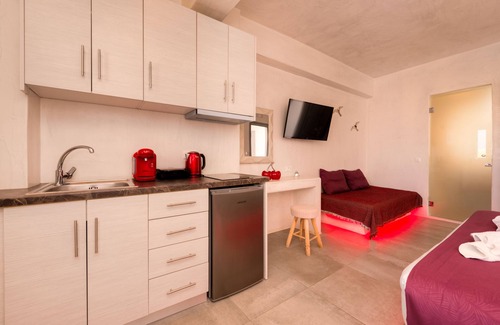 Vothon House | The Muses of Santorini