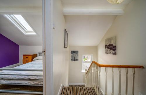 Belfast House | The Music and Poetry House