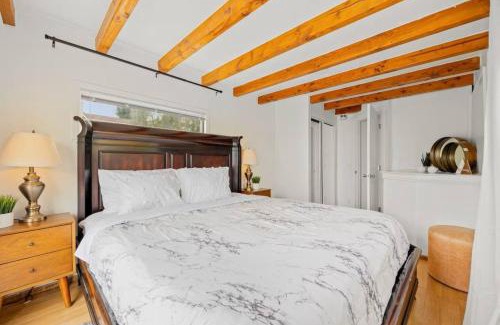 Summerland House | The Narrows A Summerland Beach Home