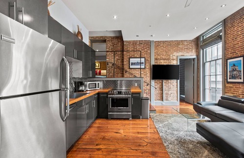 Central Business District Apartment | The Natchez