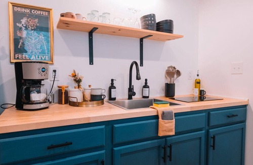 Rogers Cabin | The Naturalist by The Hideaways